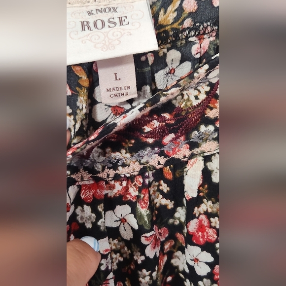 Knox Rose floral boho blouse- Excellent condition. SZ LARGE - Picture 2 of 4